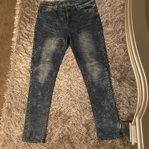 men dark blue jeans